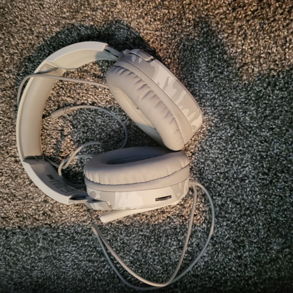 White Audio Cable with 3.5mm Jack